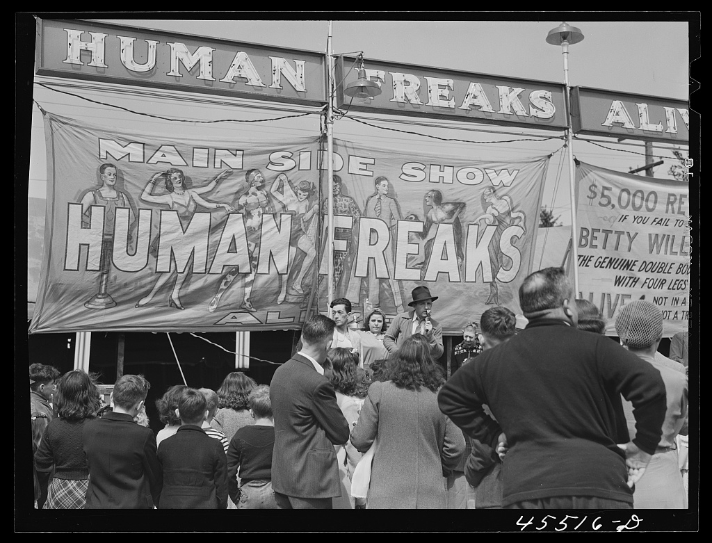 enlarge the image: 'Freak show' in 1941, Image Credit: public domain
