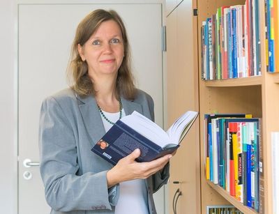 Porträt von Prof. Dr. Tinka Reichmann, Foto: Swen Reichhold