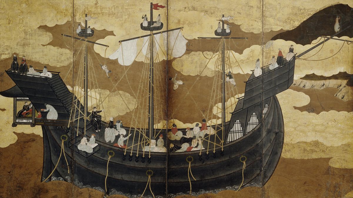Ausschnitt aus einer alten Zeichnung aus schwarzer Tusche auf gold-braunem Untergrund vom Beginn des 17. Jh, worauf ein portugiesisches Segelschiff zu sehen ist