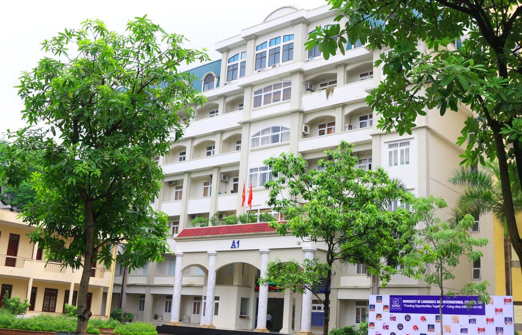 Aufnahme vom Campus der Vietnam National University, Hanoi 